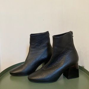 L’Intervalle Valence Black Leather Ankle Boot